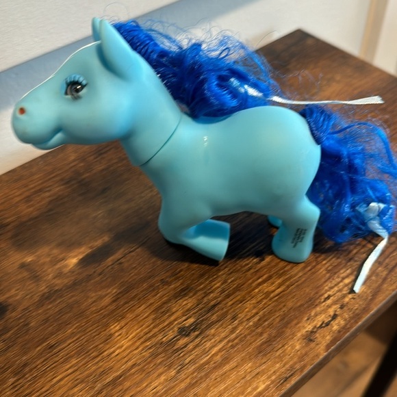 My Little Pony blue with blue hair flower on bottom - Picture 4 of 8
